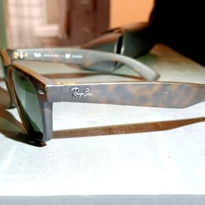 Ray_Ban New Wayfarer Tortise  NWOT 55/18